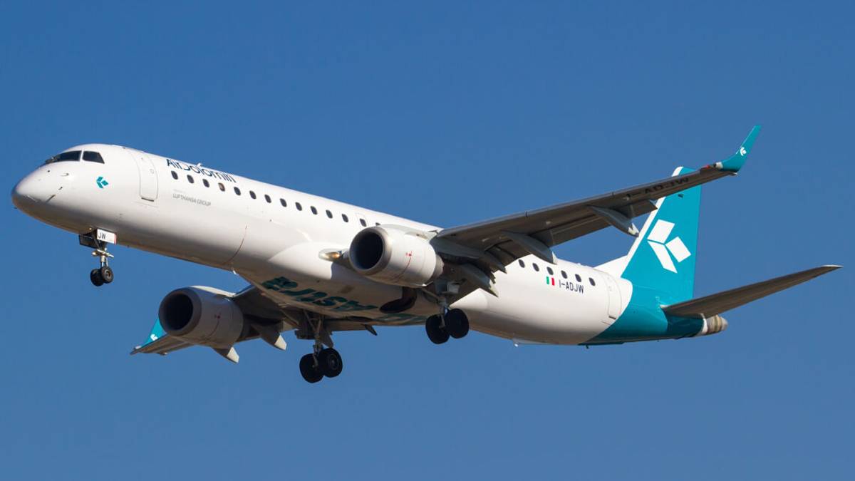 Forlì, Air Dolomiti ritarda il decollo