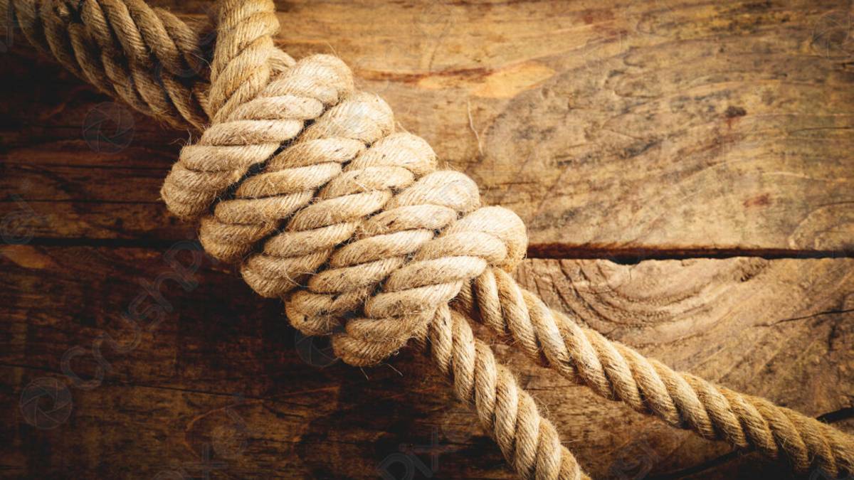 Cesena, l'ex compagno tenta di strangolarla e poi la stupra: arrestato