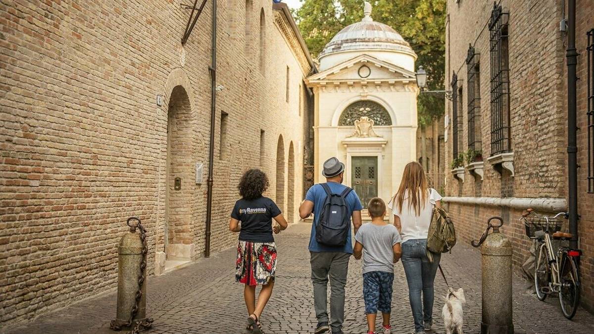 Ravenna, serate per lo shopping e Mosaico di notte dal 2 luglio