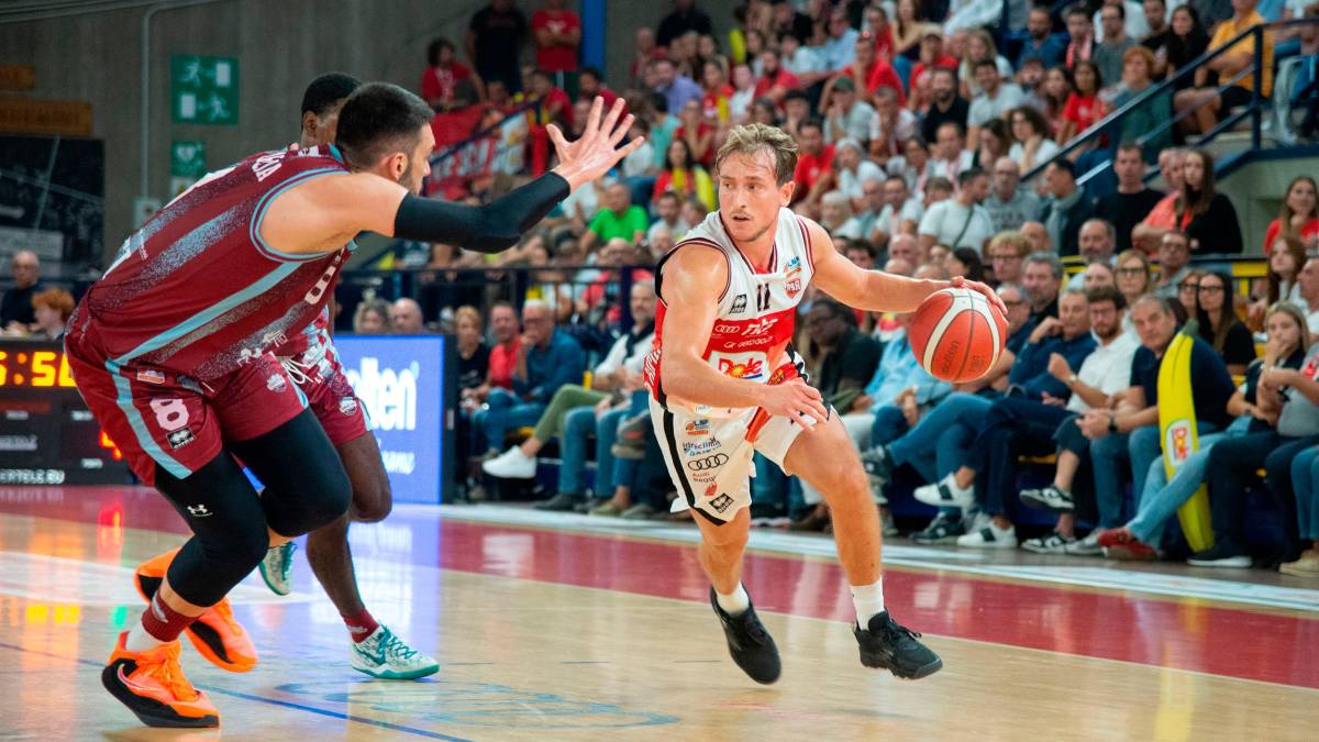 Davide Denegri in azione: la Dole Rimini sfiderà Pesaro in semifinale venerdì 18 settembre