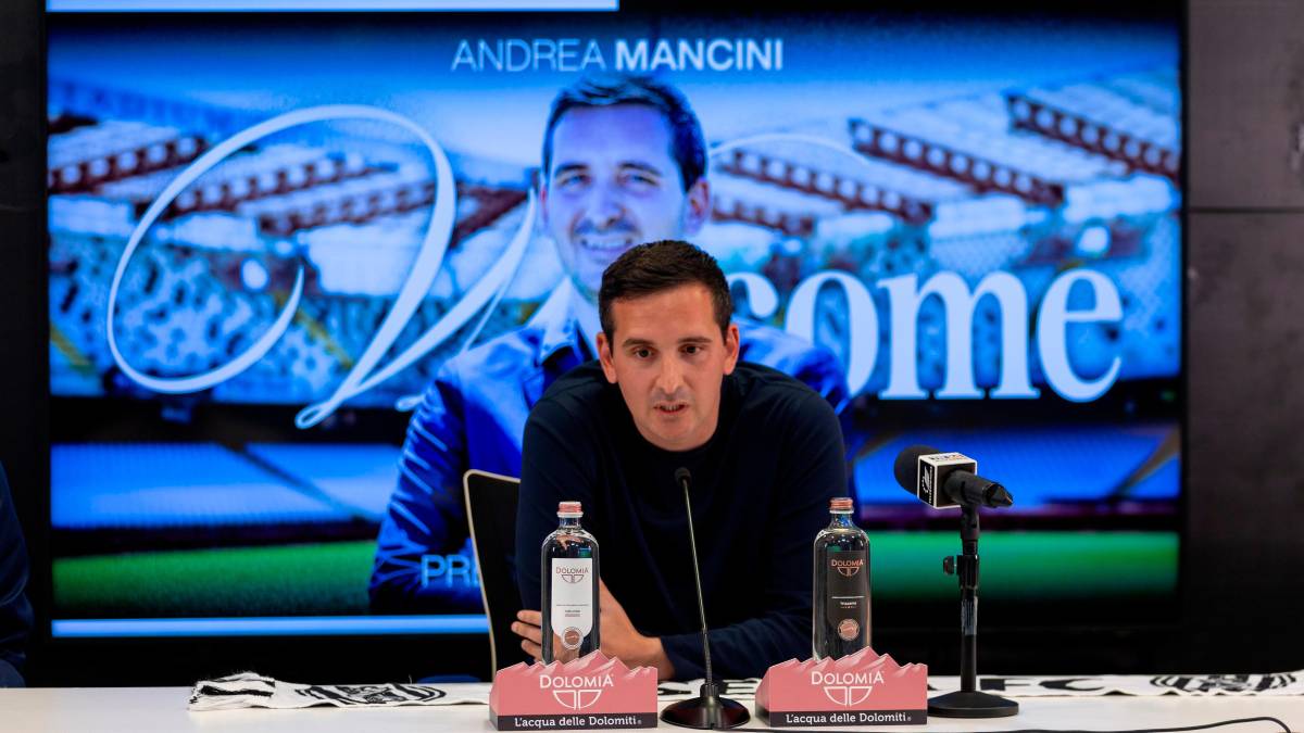 Il diesse Andrea Mancini
