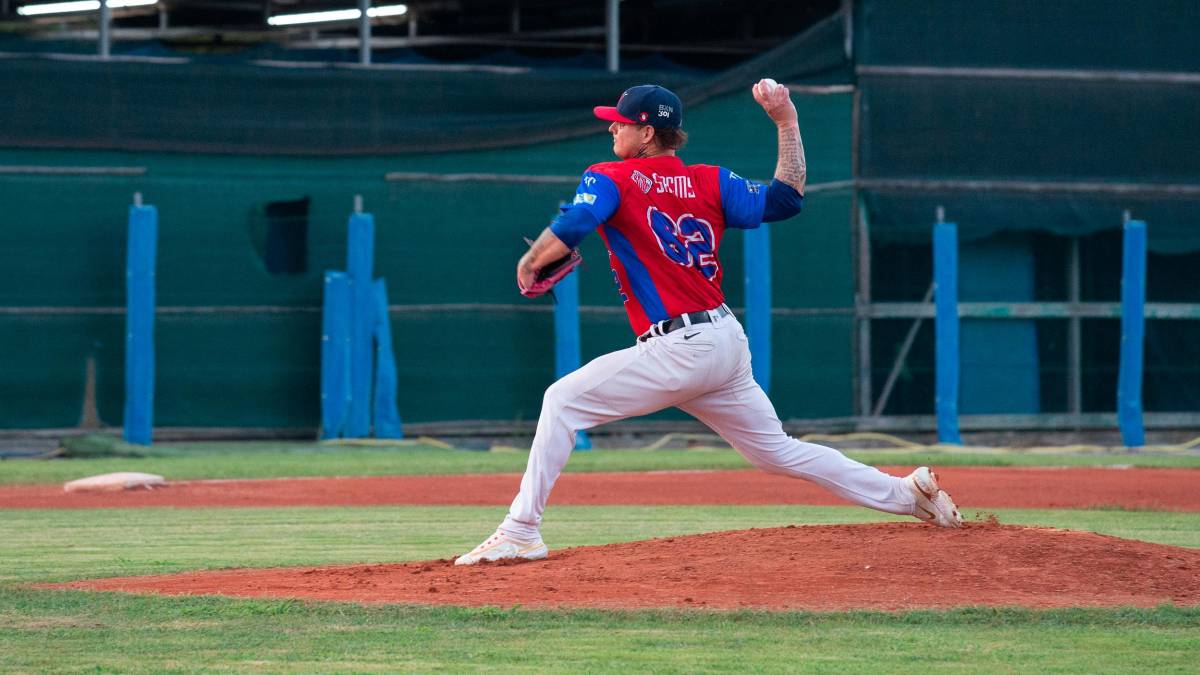 Angelo Palumbo, pitcher partente di San Marino in garasette (foto Tommaso Morosetti)
