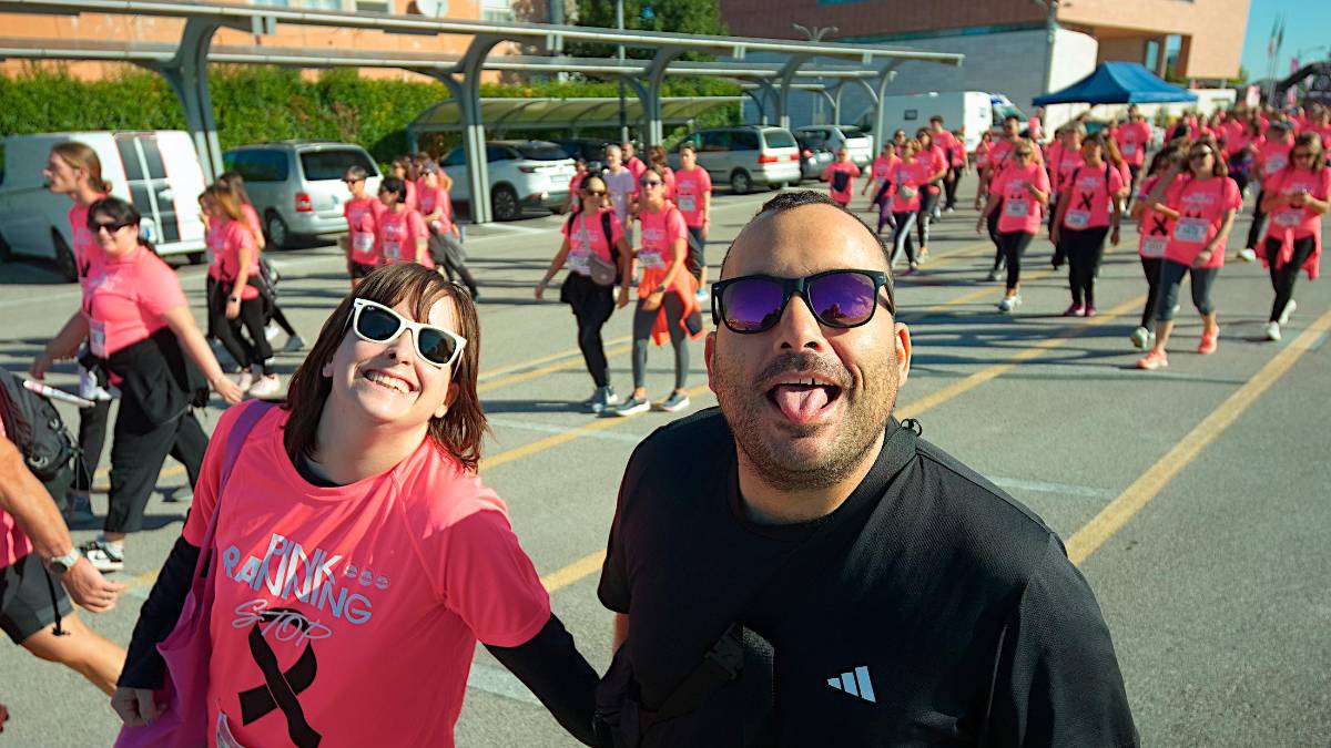 Ravenna dice no alla violenza di genere:, in 3.690 alla Pink RAnning GALLERY
