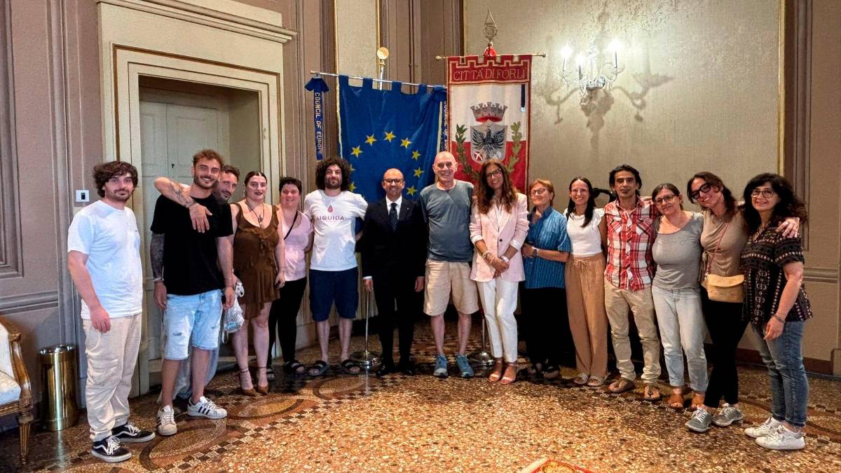 I promotori dei progetti in Comune con il vicesindaco Vincenzo Bongiorno e la dirigente comunale Maria Pia Pagliarusco