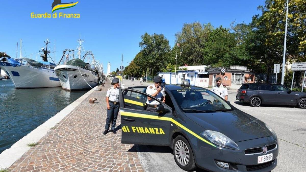 Rimini, pallinari beccati dalla Finanza: rischiano multe fino a 3mila euro