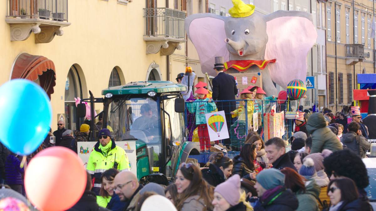 Il Covid fa saltare l'edizione 2022 del carnevale di Ravenna