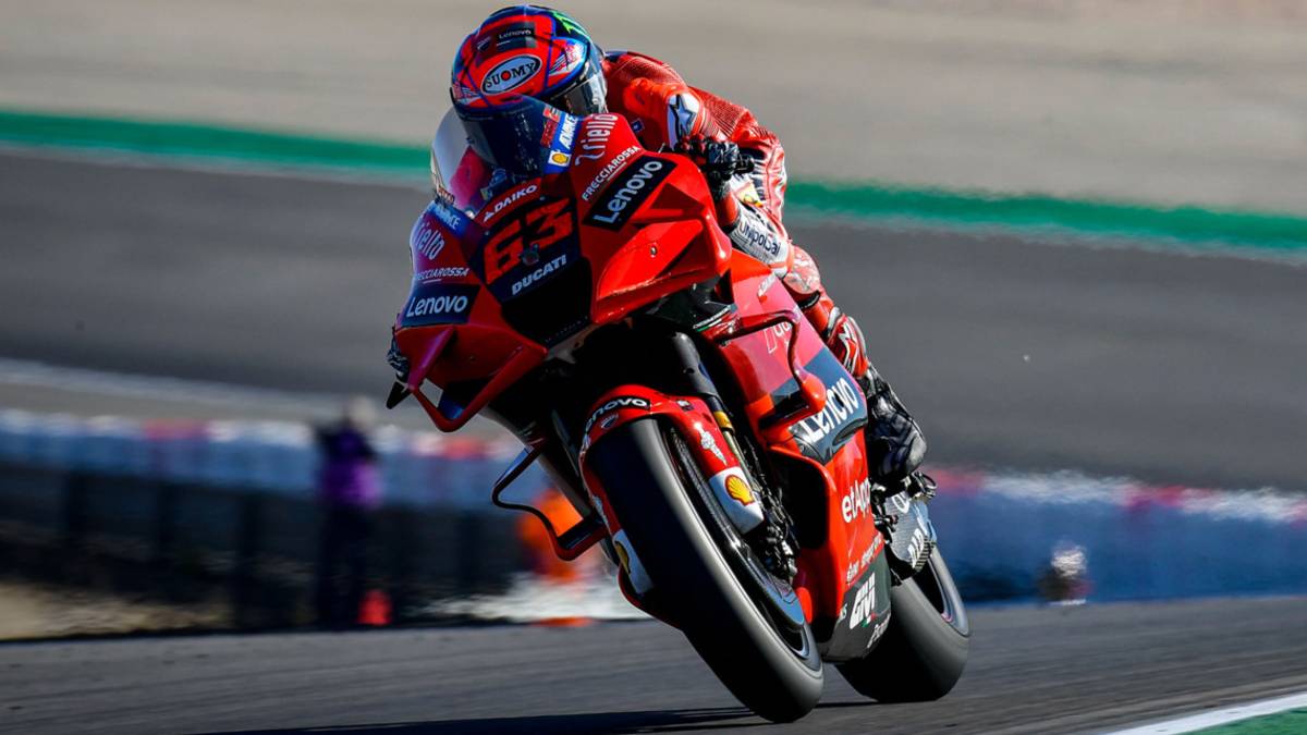 MotoGp: la Ducati domina le qualifiche con Bagnaia e Miller, Bastianini 13°