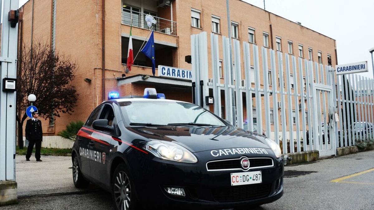 Rimini. Clienti senza mascherina, chiuso market etnico e 4 multati