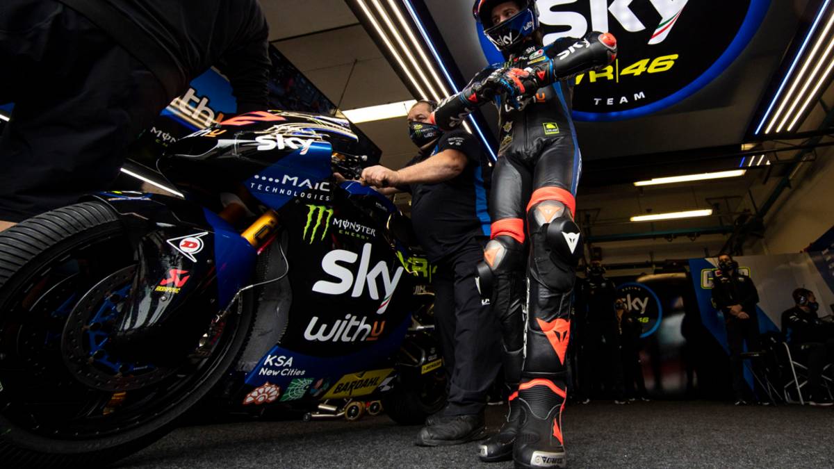 Moto2, c'è Lowes in pole position a Misano, Bezzecchi solo 24°