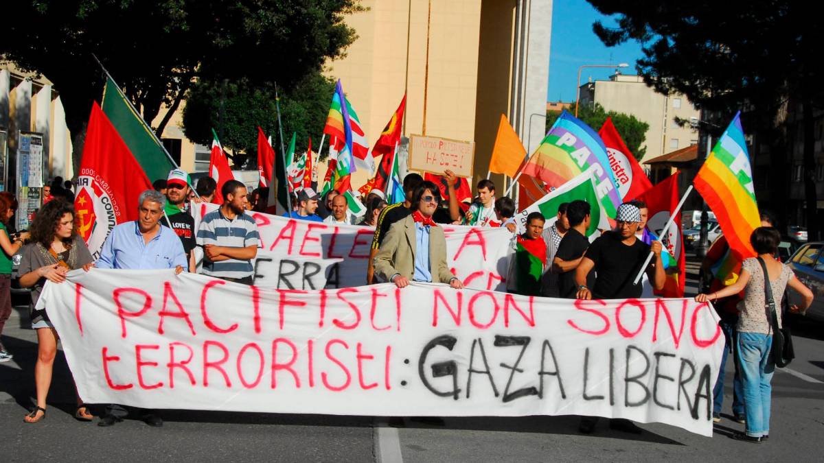 Forlì, corteo a favore della pace in Palestina e Libano