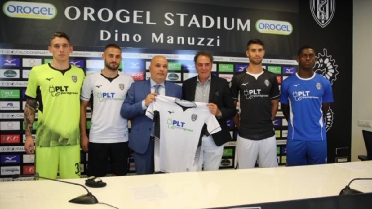 Calcio Serie C, nuova divisa del Cesena. Il debutto sabato col Milan