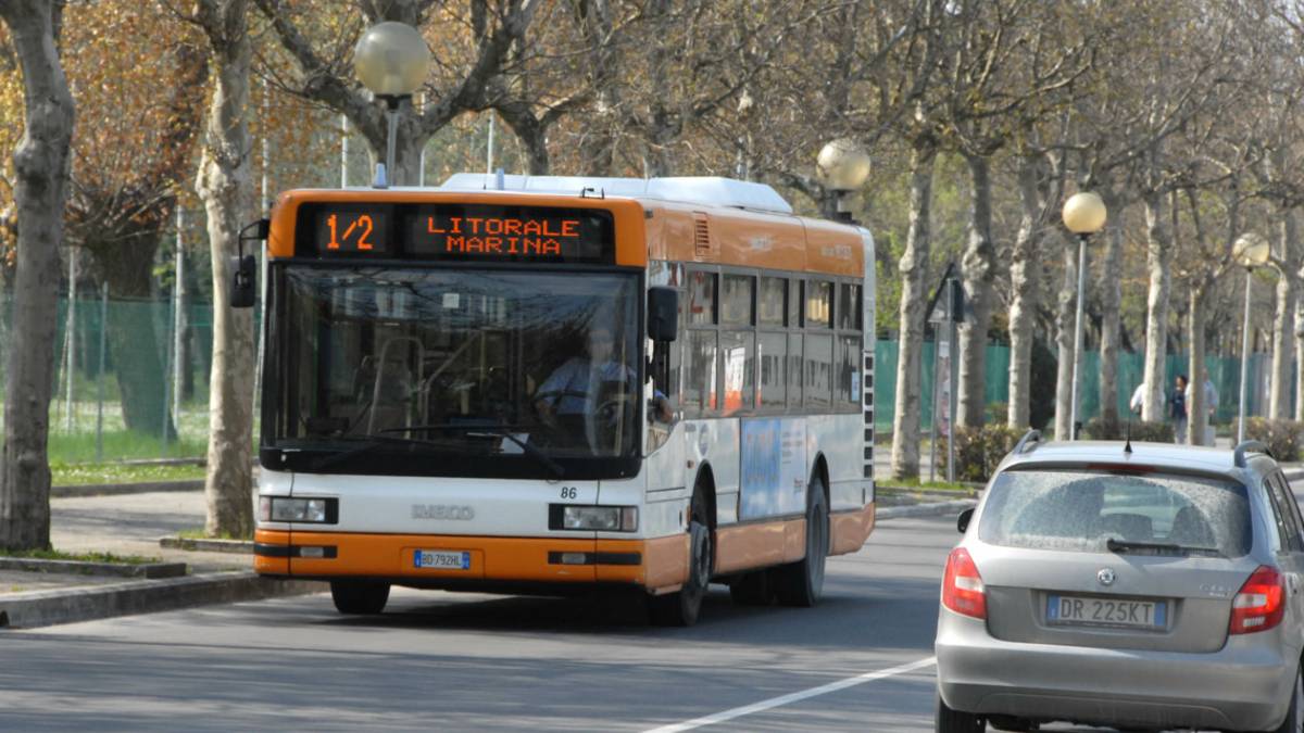 Tra Cesenatico e Cervia trasporto pubblico serale estivo