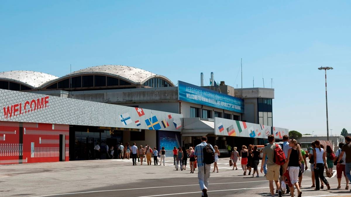 Aeroporto di Rimini: passeggeri in aumento sul 2022 del 36%. Ma mancano russi, ucraini e bielorussi