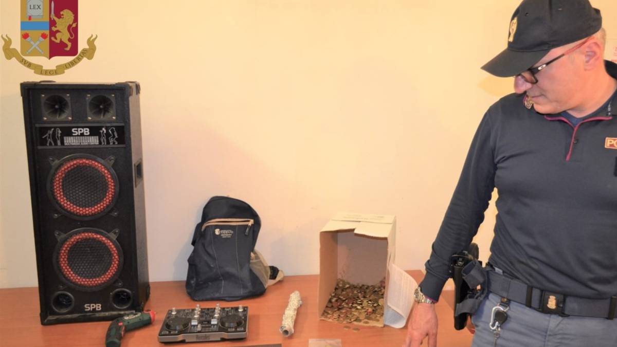 Forlì, rubano un mixer e una cassa subwoofer ma con la Polizia cambia la musica: tre denunce