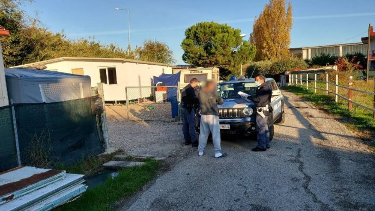 Coriano. Controlli nel campo nomadi, 10 avvisi orali per sicurezza pubblica