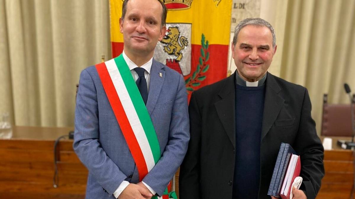 Meldola, un consiglio comunale solenne per don Mauro Lodovico Petrini