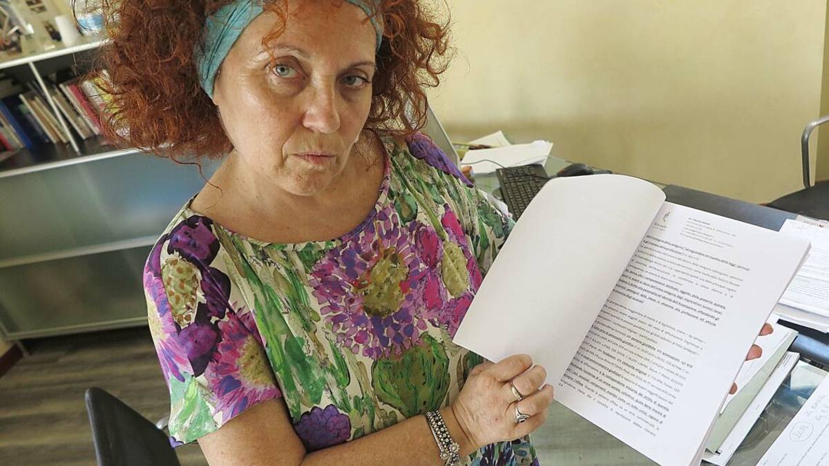 Insulta operatori turistici e mare su Facebook: condannato