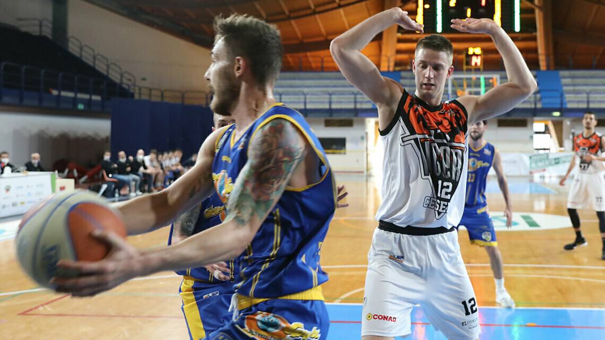Basket B, solo una distorsione per il pivot dei Tigers, Pavicevic