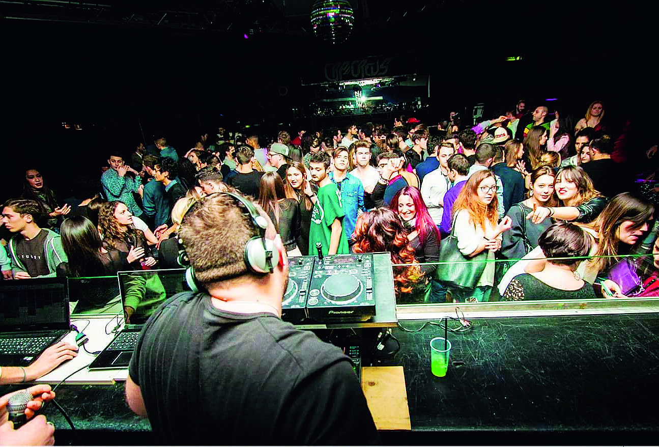 Imola, bando assegnato. Salva l'estate della discoteca Acque minerali