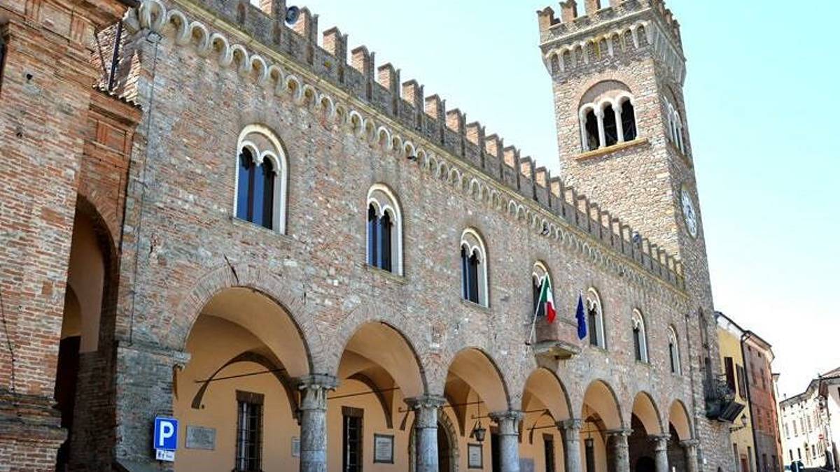 Bertinoro: 140 ragazzi gratis in bus con Estate Card
