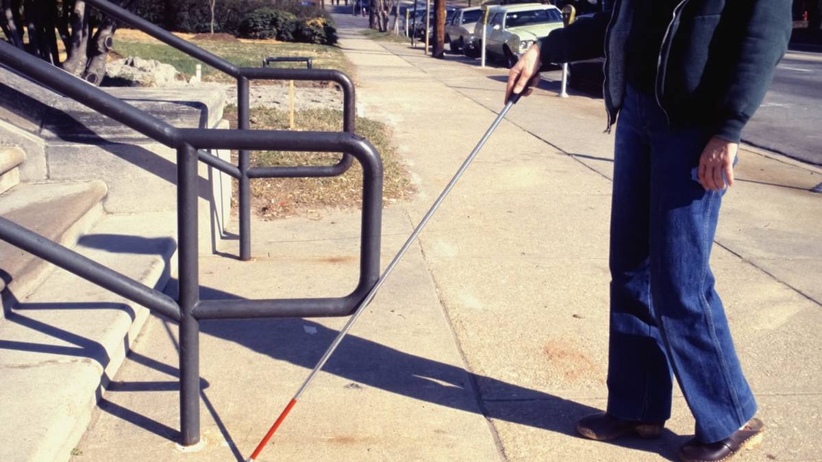 Riccione, arrivano 11 attraversamenti semaforizzati per non vedenti