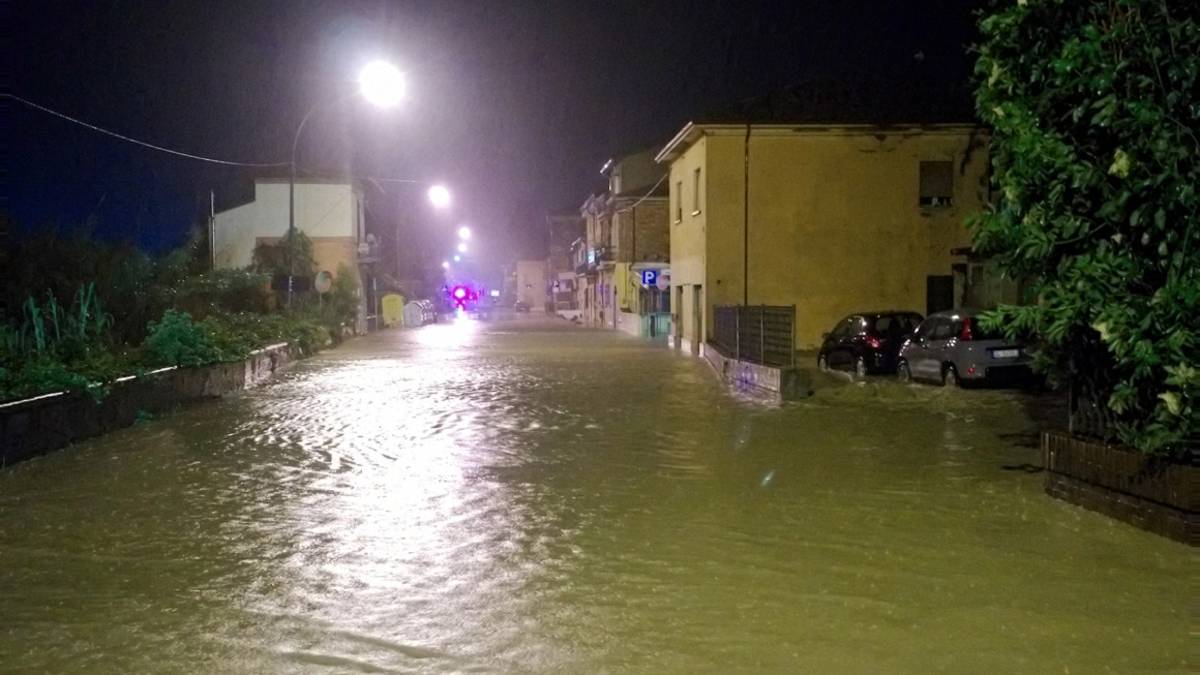 Maltempo Ravenna, le strade chiuse in città e nel forese
