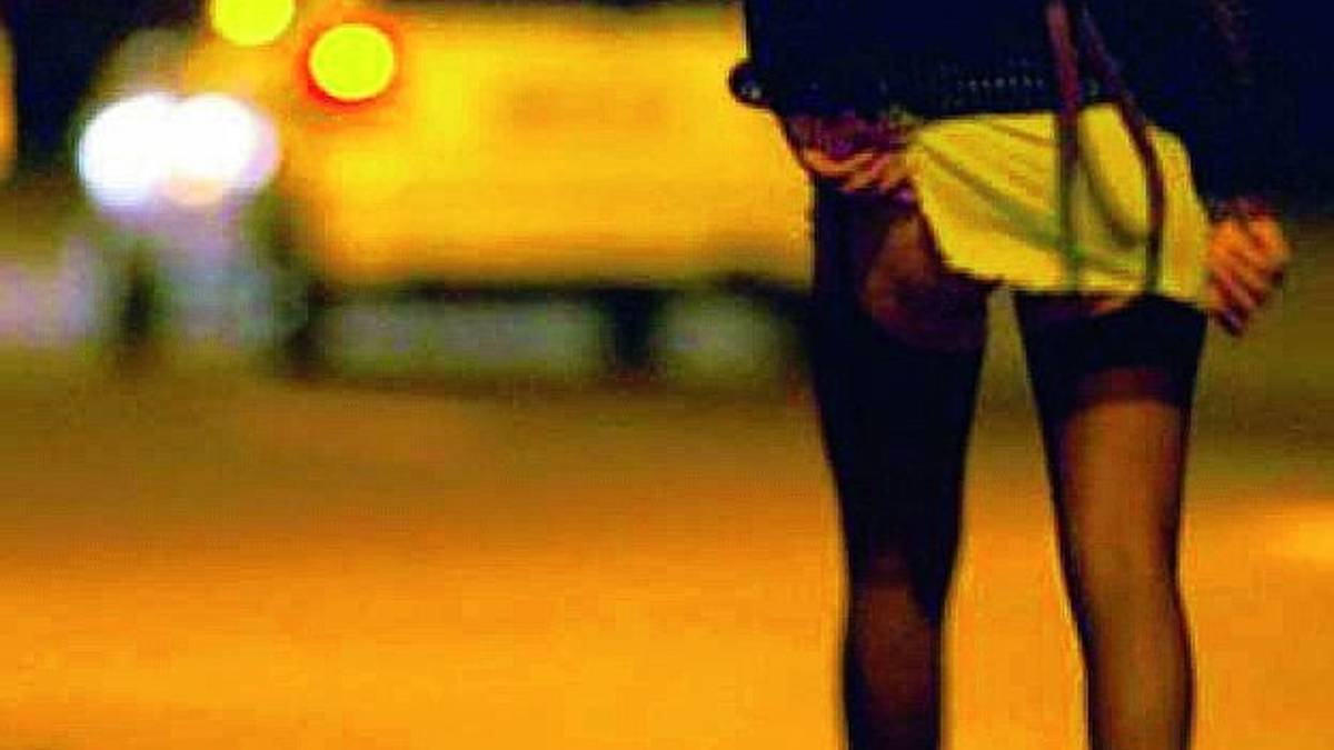 Milano Marittima, trans fa avance a turista e gli sfila il Rolex, arrestata