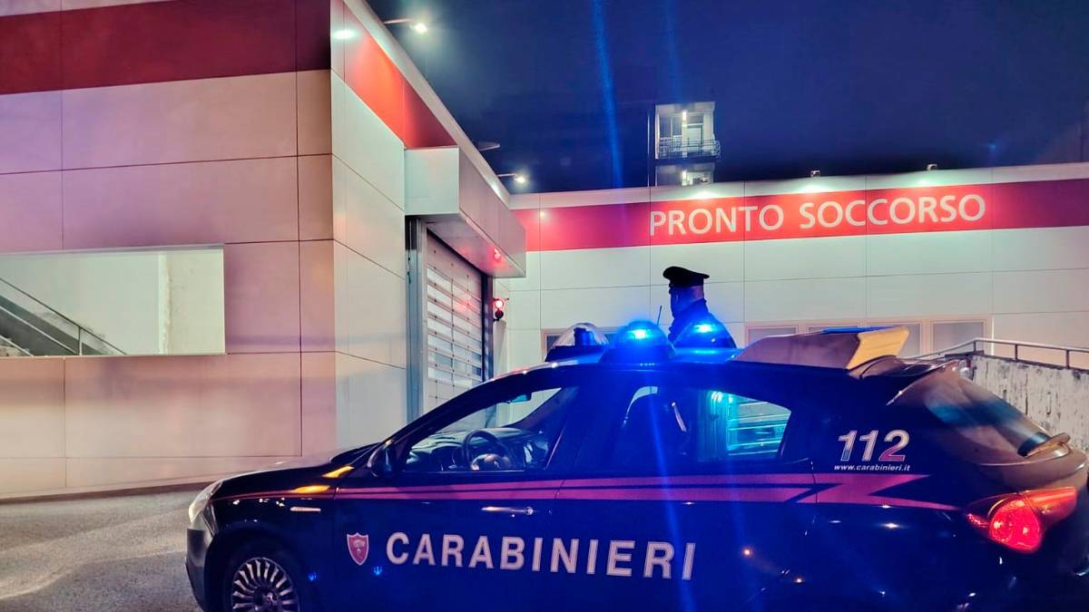 Cesena, aggredirono un’infermiera creando il panico in Pronto Soccorso: denunciati due uomini