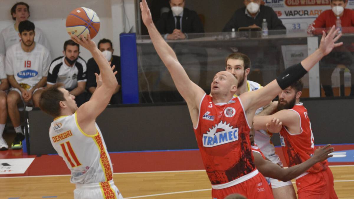Basket A2, una splendida OraSì è troppo forte per Cento (91-70)