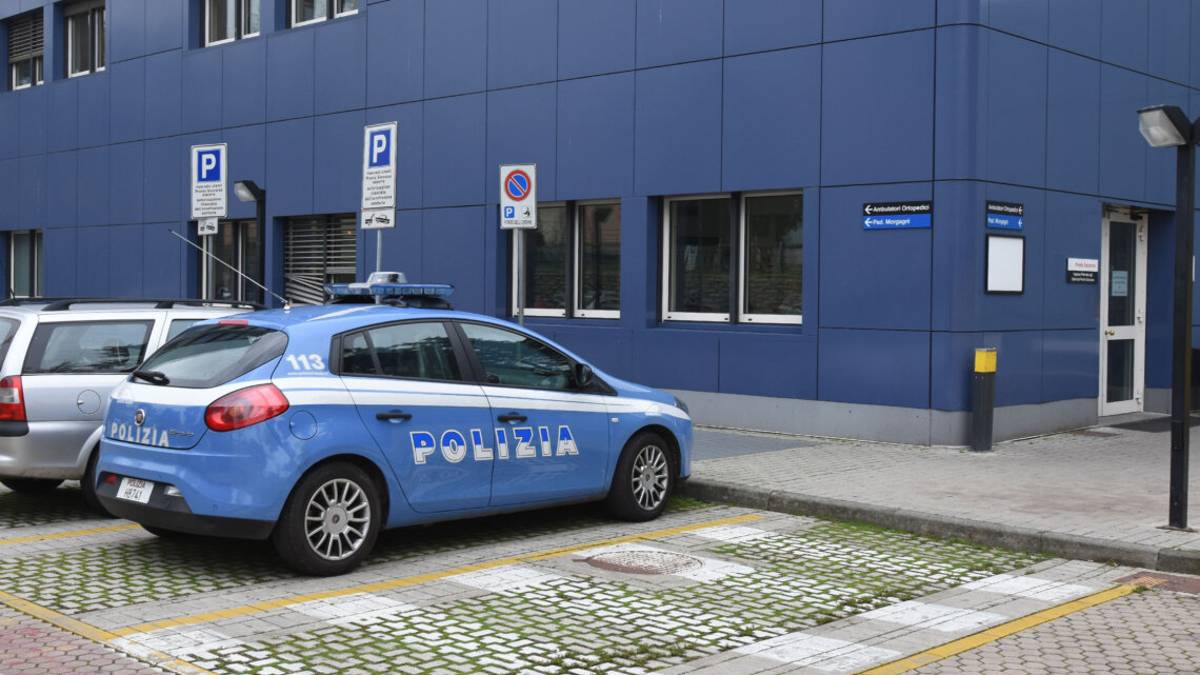 Forlì, ubriaco crea scompiglio al pronto soccorso
