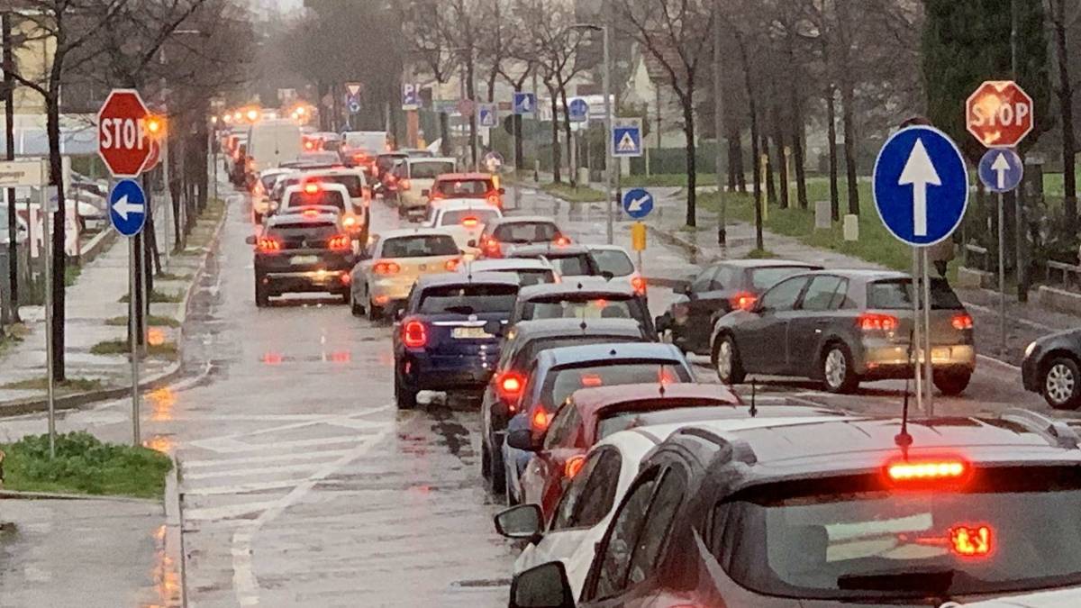 Rimini e la morsa del traffico: In certi giorni ci vorrebbe l'elicottero - Gallery