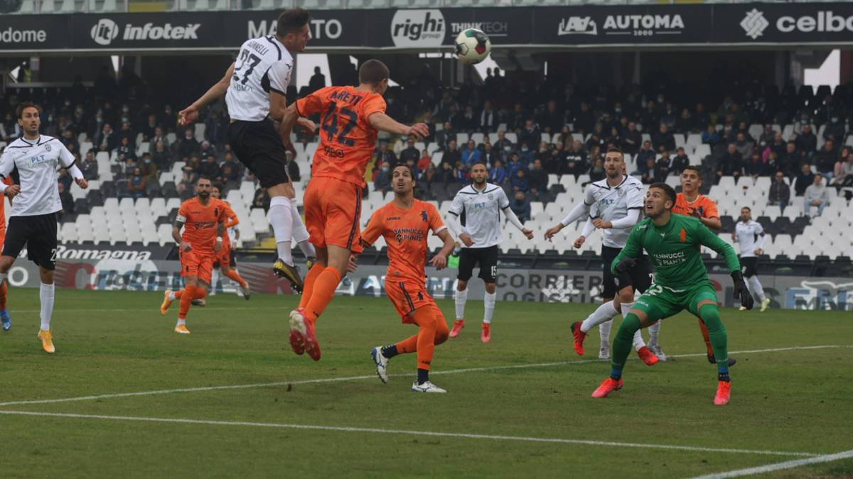 Calcio C, Cesena senza Gonnelli per tre settimane
