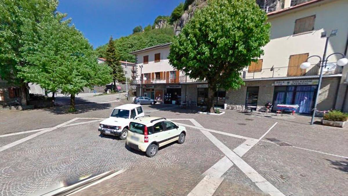 Piazza 17 Luglio, a Balze