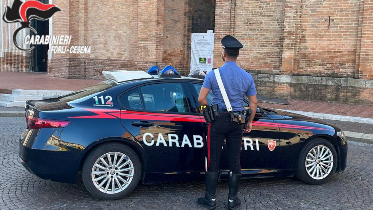 Forlì. I carabinieri nel giro di poche ore ritrovano tre auto rubate e denunciano un 22enne