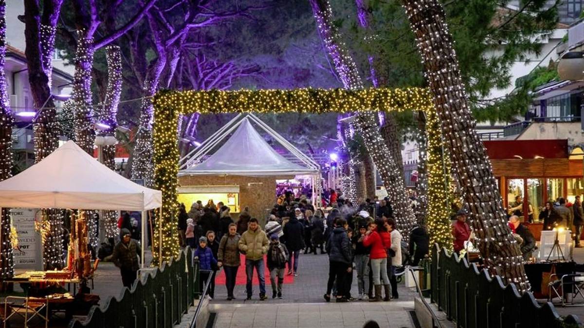 Riccione, da sabato si accende il Natale