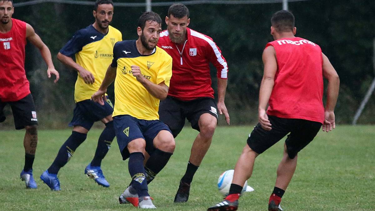 Calcio, in 2.500 prenotati per Rimini-Cesena