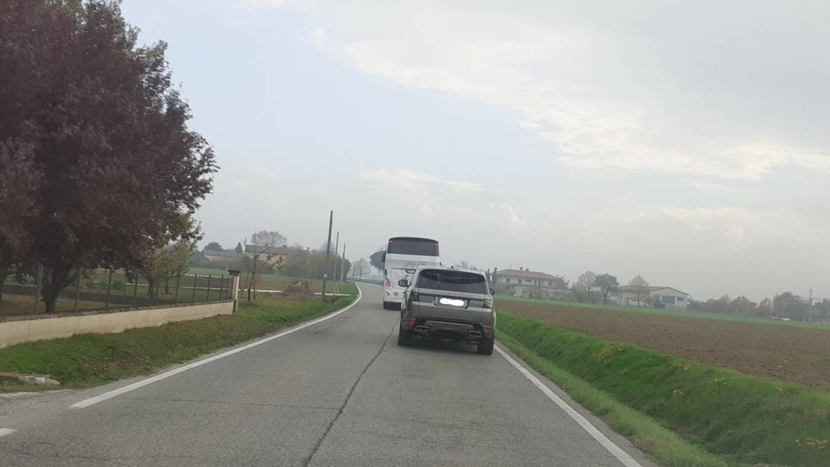 Cesena Siamo Noi: Il nuovo Prime Center in una strada stretta con via vai di camion