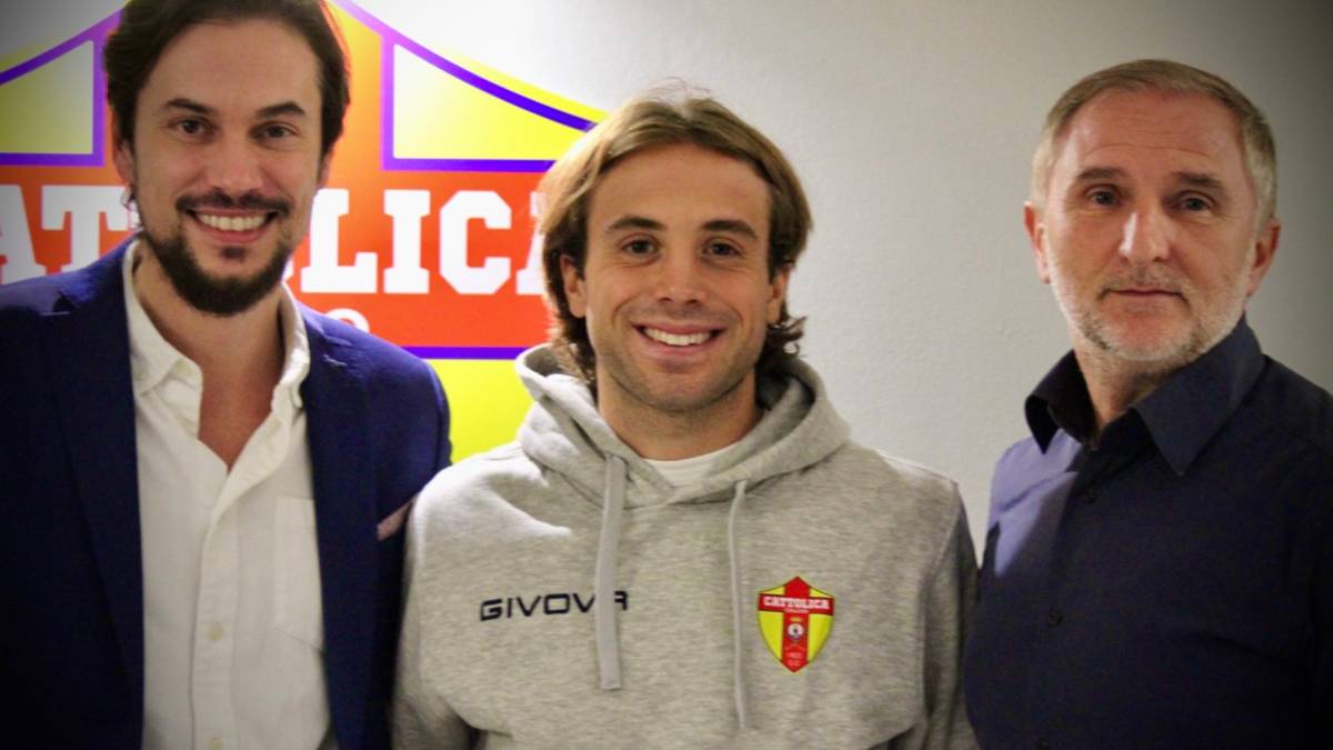 Calcio D, il centrocampista De Angelis torna al Cattolica