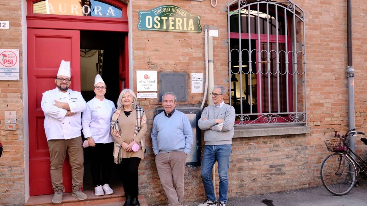La cucina buona, pulita e giusta del nuovo Circolo Aurora