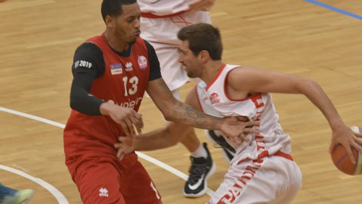 Basket A2, Unieuro-OraSì: domenica da derby al PalaGalassi