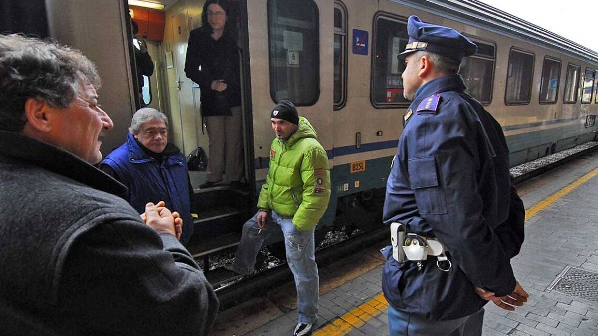 Faenza, non vuole indossare la mascherina in treno. Multato tedesco