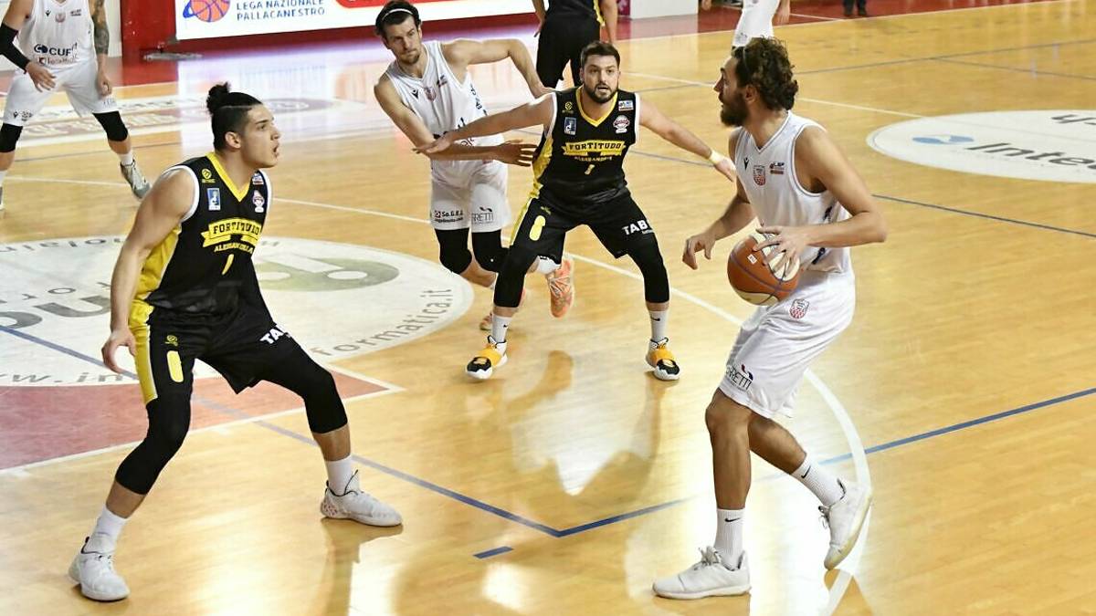 Basket B, caos Imola: Ritardo negli stipendi non più tollerabile