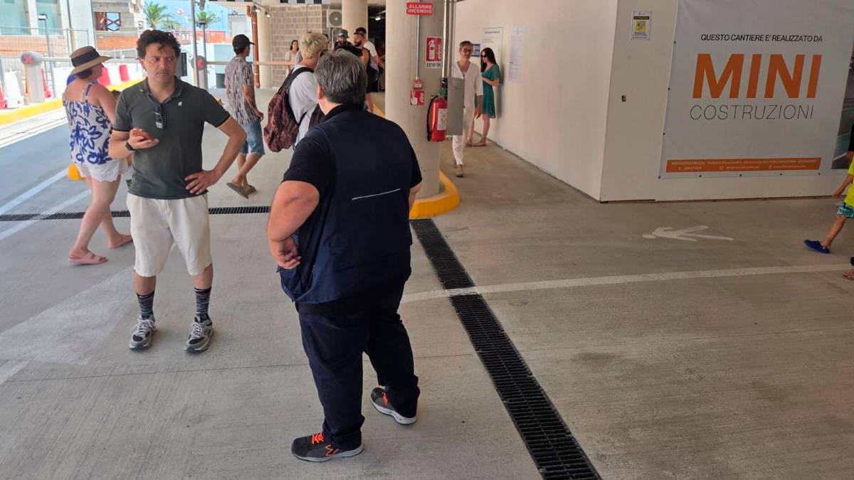 L’assessore Morolli al parcheggio Marvelli