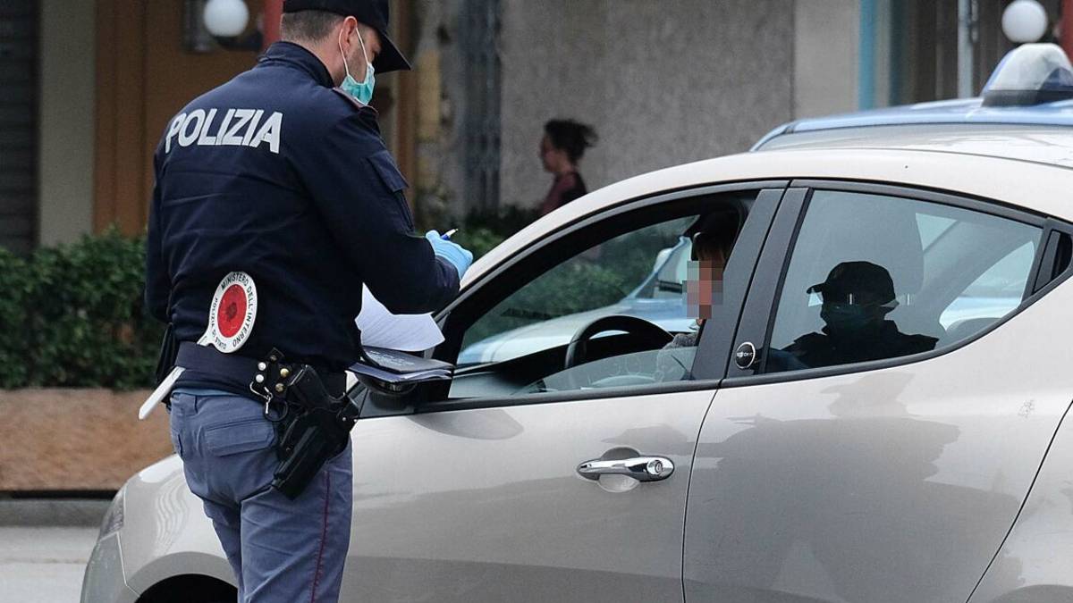 Rimini. Polizia, maxi sequestro di beni a nomade