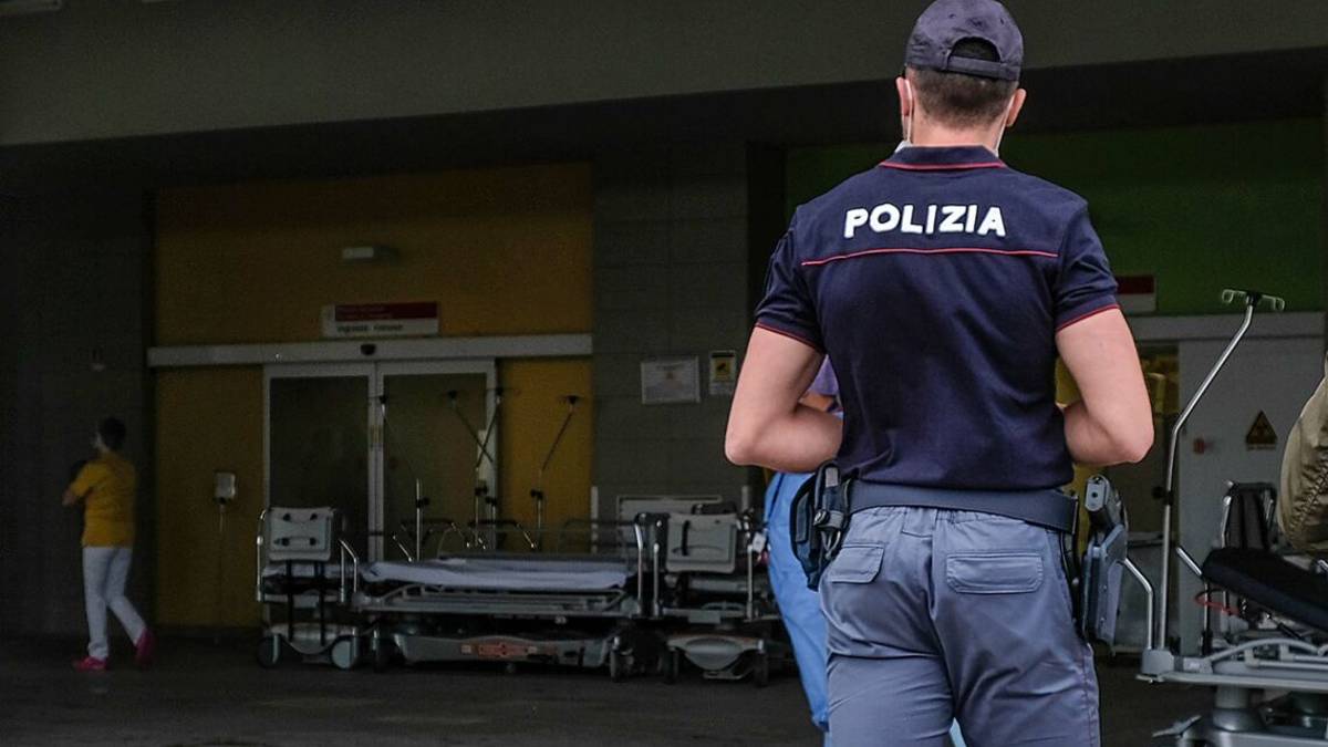 Rimini, no vax denunciato per interruzione di pubblico servizio
