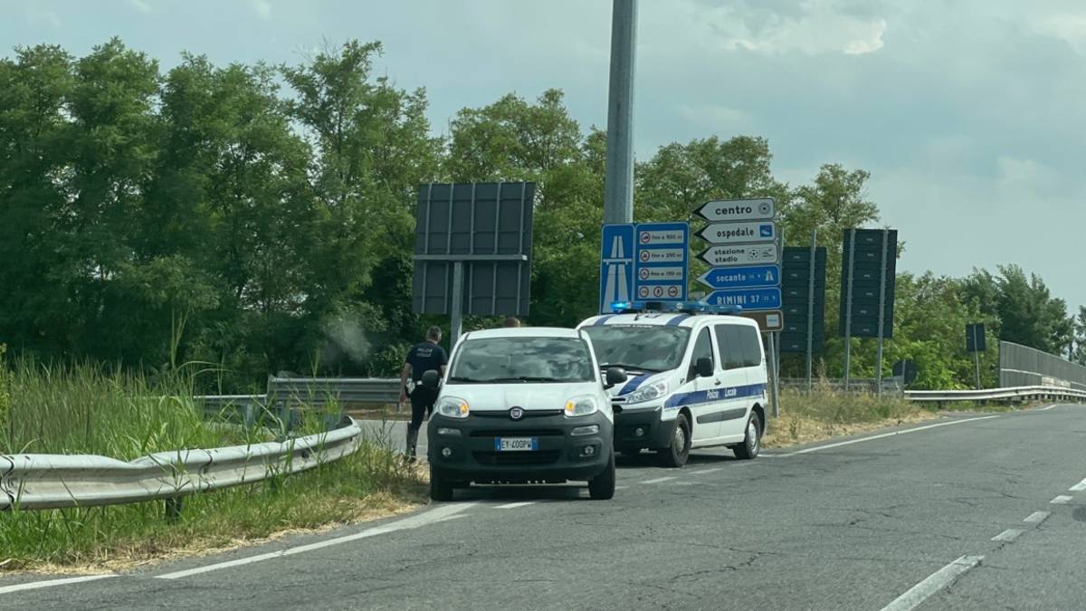 Cesena, incidente: frontale tra moto e furgone, ricoverato centauro di 29 anni