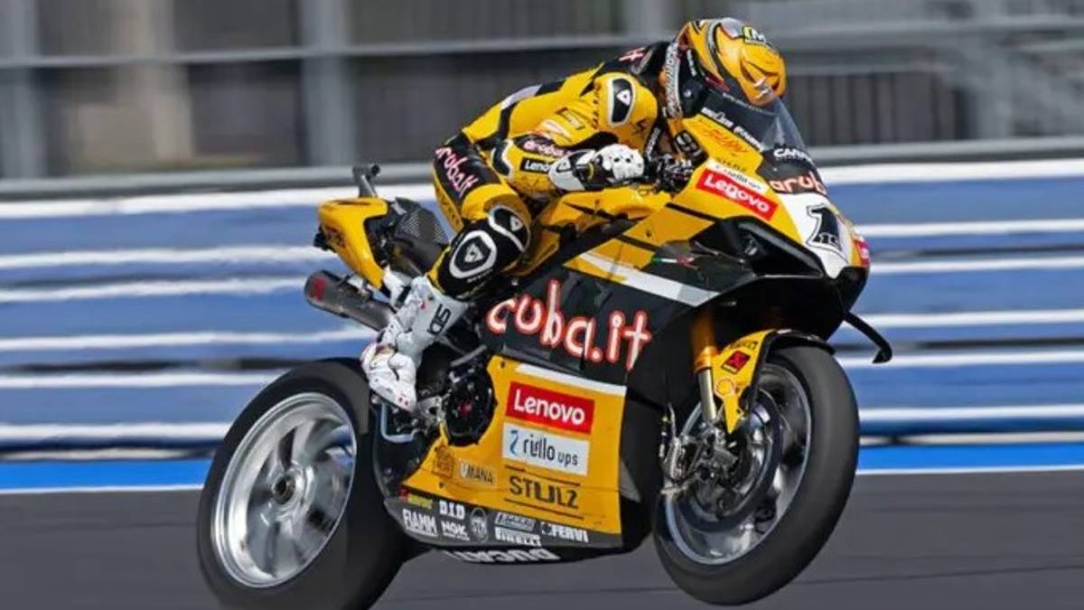 Superbike, a Misano trionfa Bautista davanti a Rinaldi