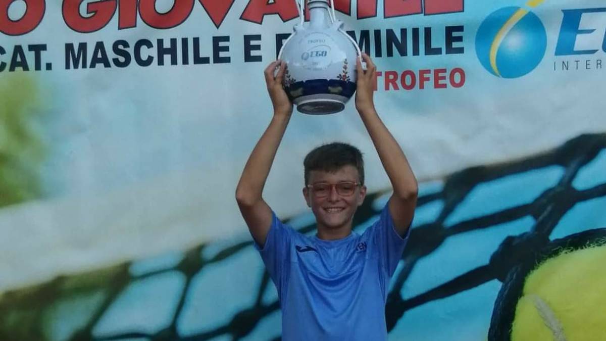 Tennis: Daniele Longo vince l'Under 12 e Ilaria Rondinelli l'Under 14 al Trofeo Ego della Pol.2000