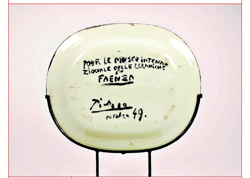 Ceramiche che parlano di guerra e di pace: il 18 maggio visita guidata al Mic