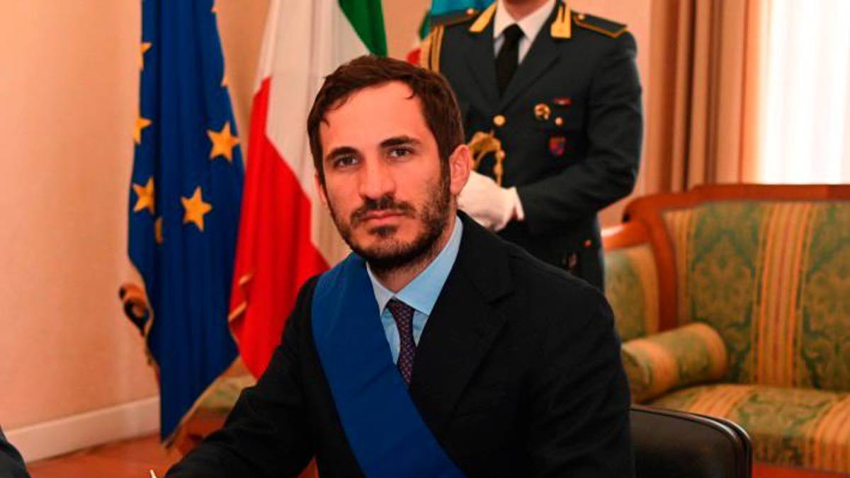 Il sindaco Enzo Lattuca